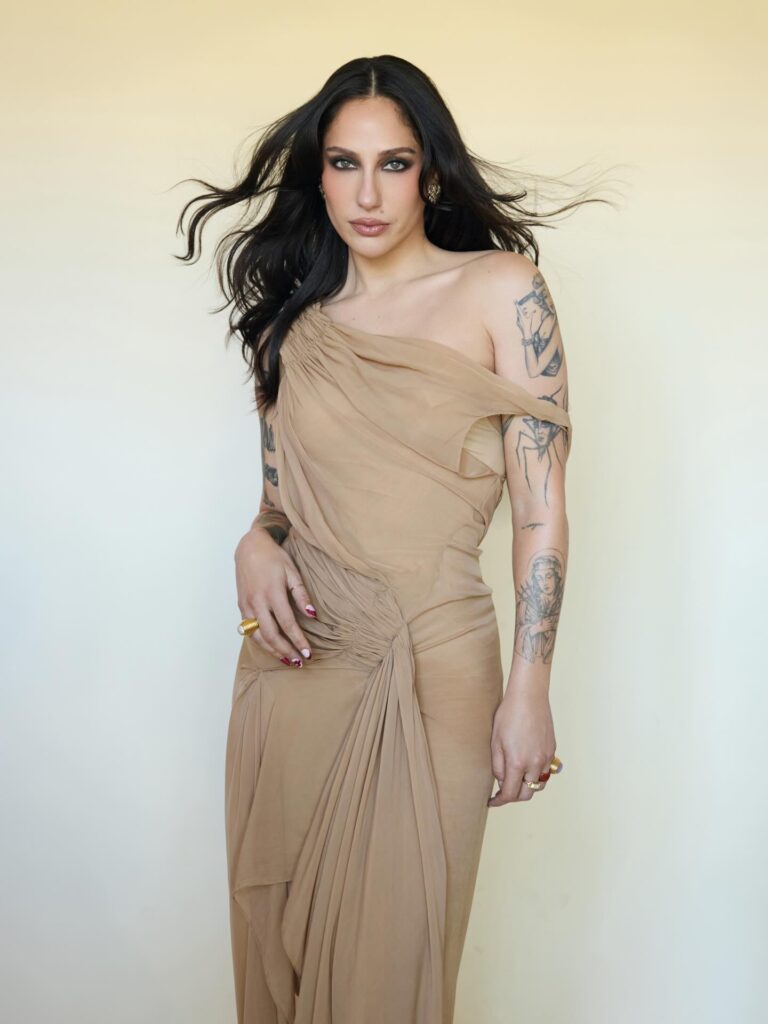 Who Is Tefi Pessoa? Bio, Age, Career & Net Worth