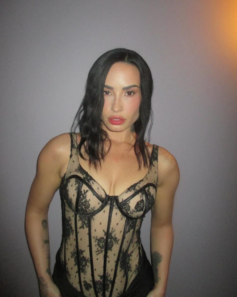 Demi Lovato Wiki: Age, Height, Career, Family & Net Worth