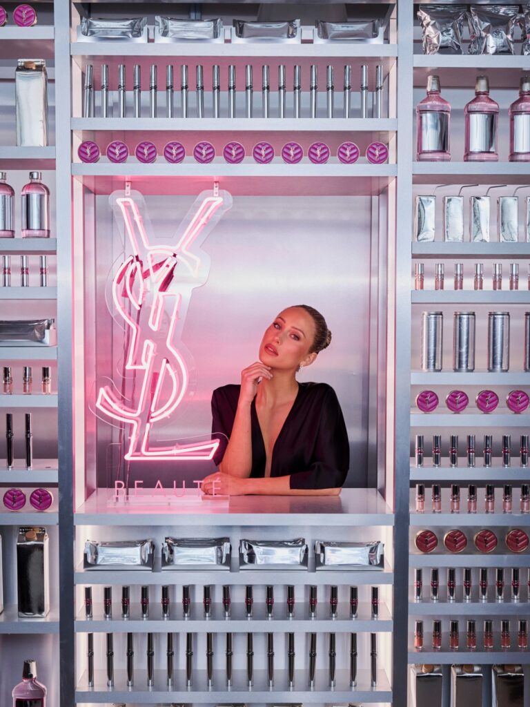 Alix Earle: Age, Net Worth, Career & Life in 2026