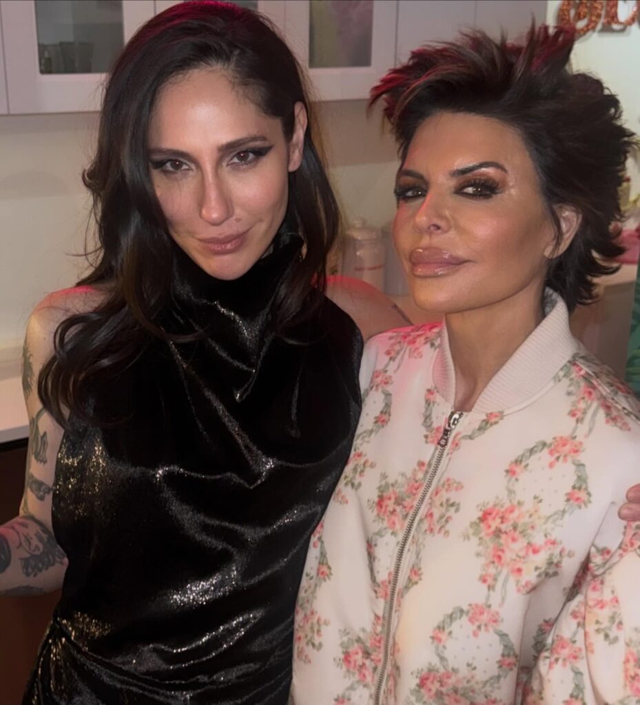 Who Is Tefi Pessoa? Bio, Age, Career & Net Worth