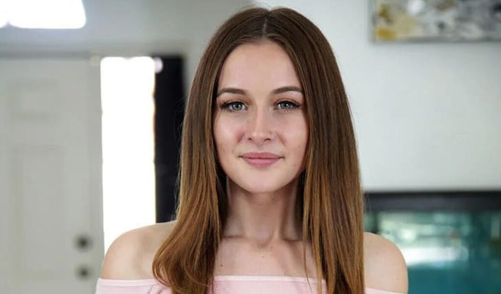 Who Is Danni Rivers? Biography, Age, Career & Net Worth