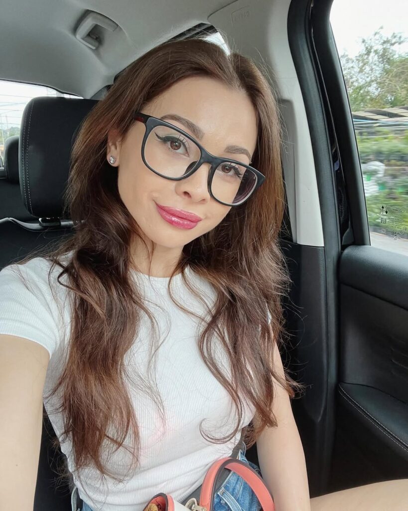 Who Is Loly Lips? Age, Career, Net Worth & More