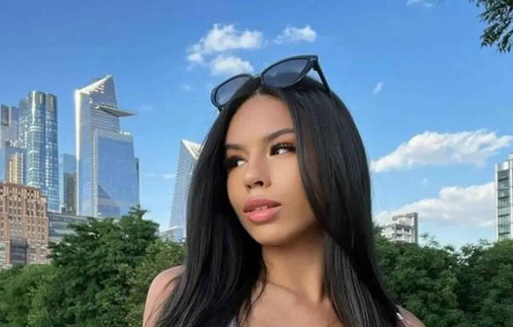 Autumn Falls Wiki, Height, Age, Career, Family & Net Worth