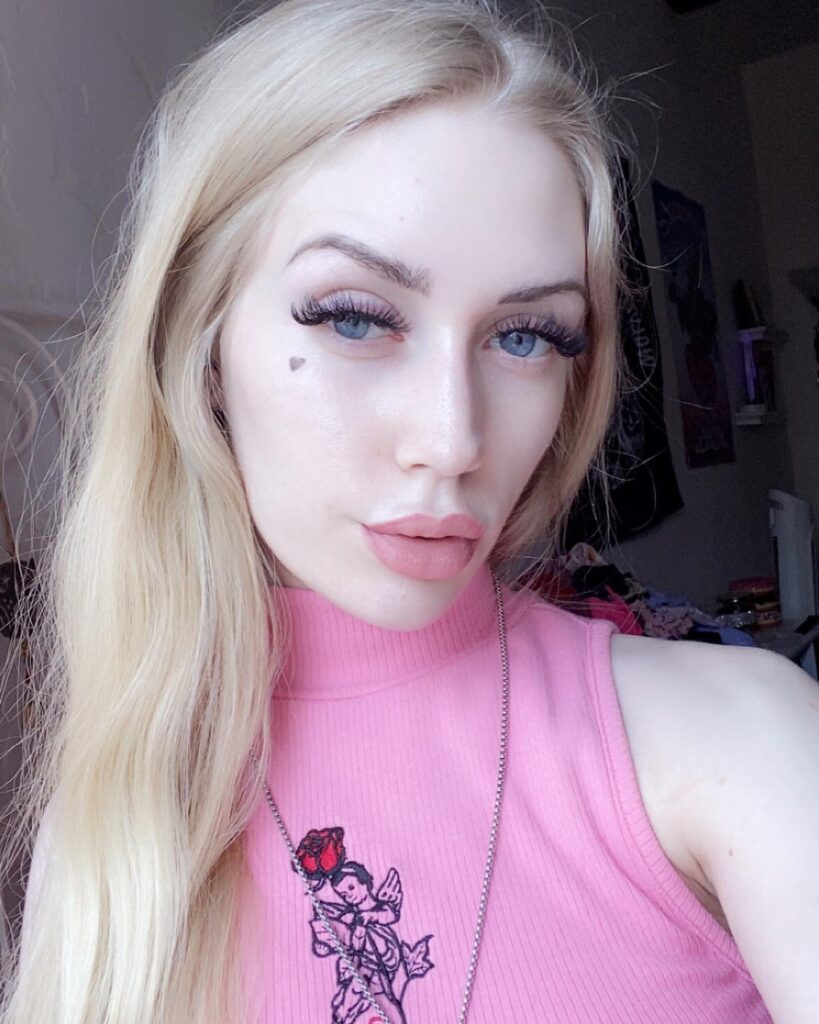 Emma Starletto: Biography, Age, Career & Net Worth [2026]