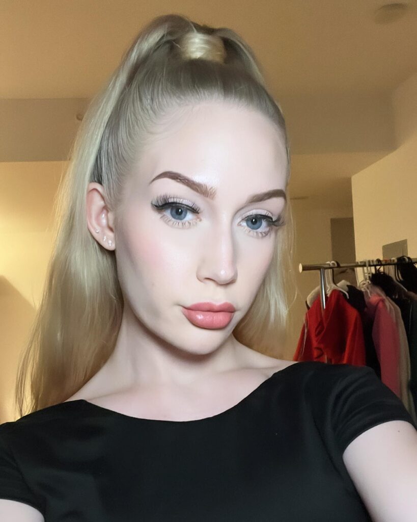 Emma Starletto: Biography, Age, Career & Net Worth [2026]