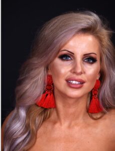 Who Is Chloe Welsh? Biography, Age, Career & Net Worth