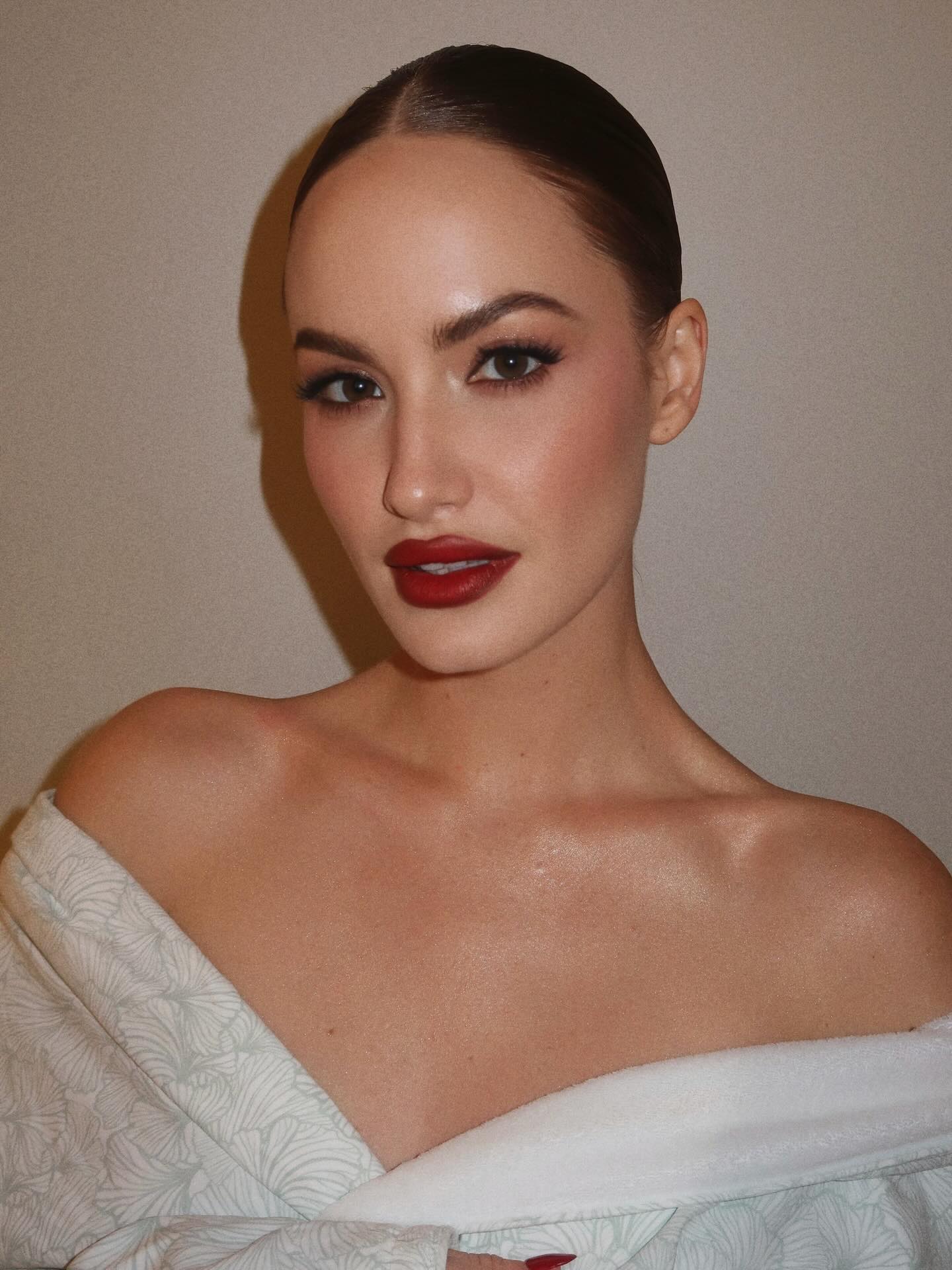 Haley Kalil: Biography, Age, Net Worth & Career 2026