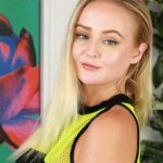 Natalia Queen Biography: Age, Career & Net Worth