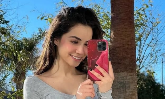 Daisy Blooms Wiki & Bio: Age, Career, Personal Life and Net Worth